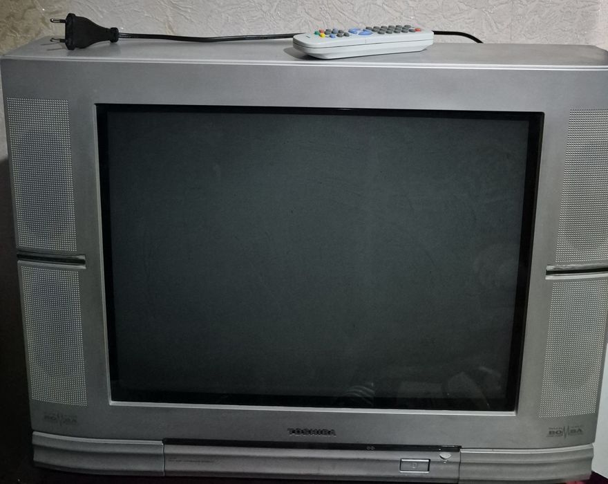 Телевизор TOSHIBA   bomba