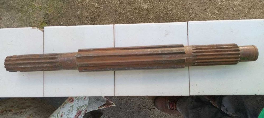 Т-40 шестерні вали і т.д виробництва СРСР.