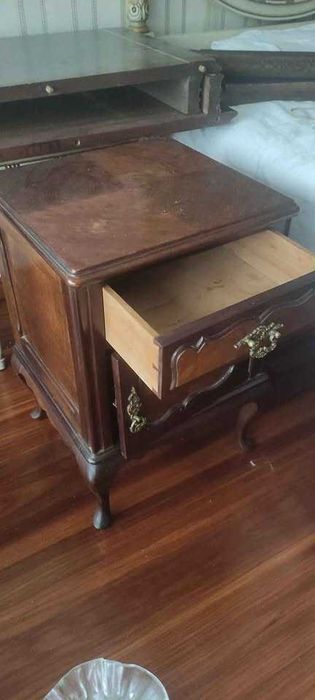 Mesa de cabeceira vintage