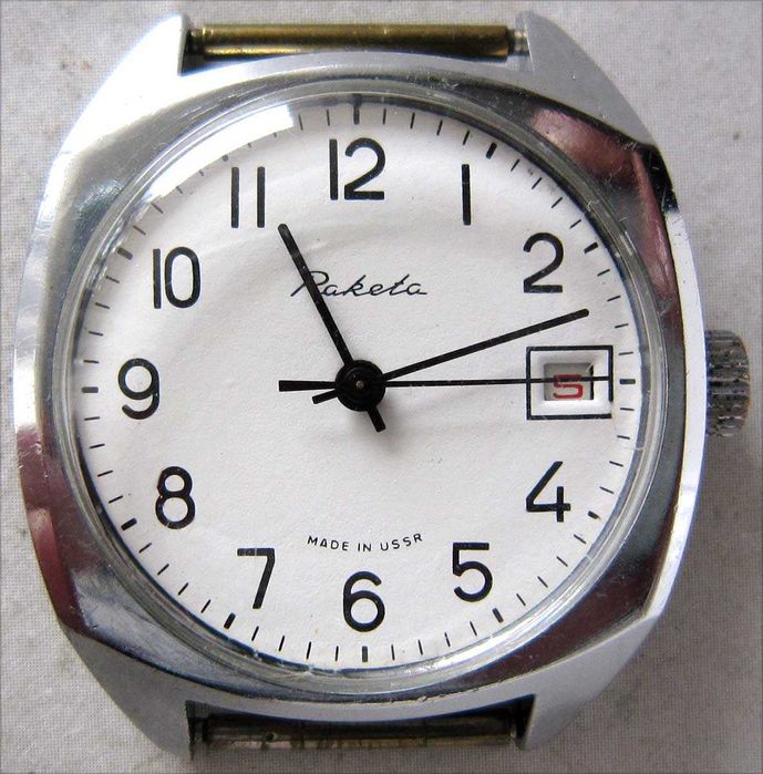 Raketa biała z datownikiem