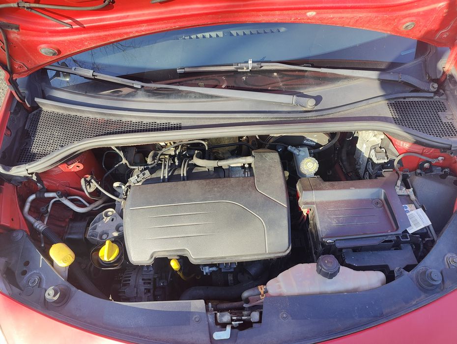 Renault Clio 3 2006 1.2 Gasolina | Vermelho | 200.000 km | IPO NOV