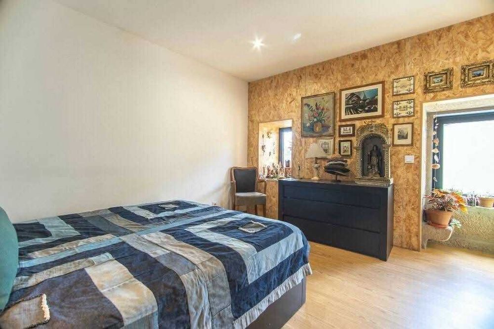 Moradia com 4 Habitações Independentes | Campanhã – Porto