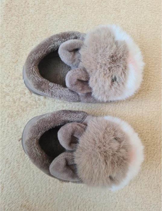 Дитячі тапочки зайчики пухнасті, тапочки для садочка