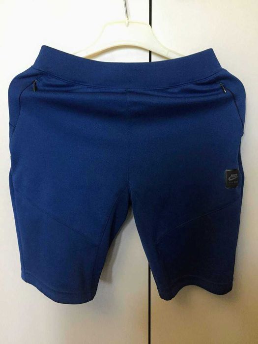 Спортивні шорти Nike Air