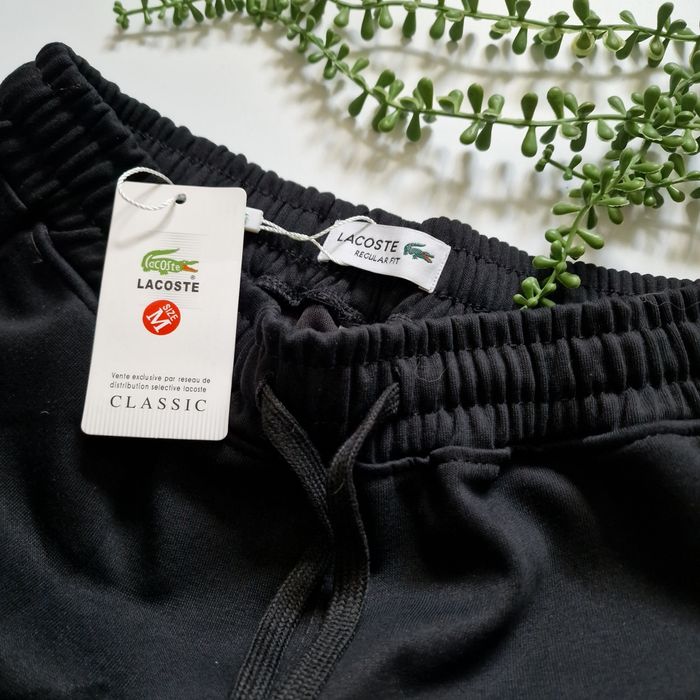 Чоловічі шорти Lacoste