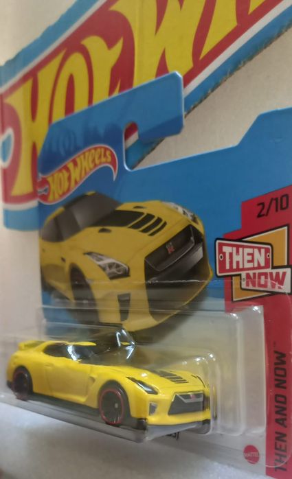 17 nissan GT-R R35 hot wheels
