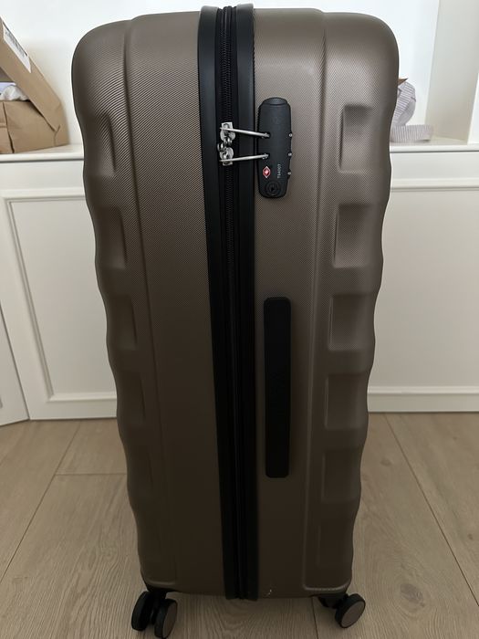 American Tourister Spinner L 95 litros