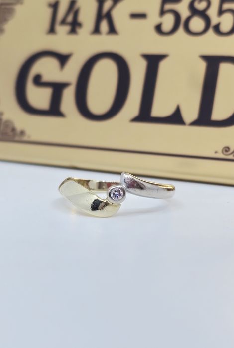 Złoty pierścionek próba 585 14k Używany  złoto żółte i białe