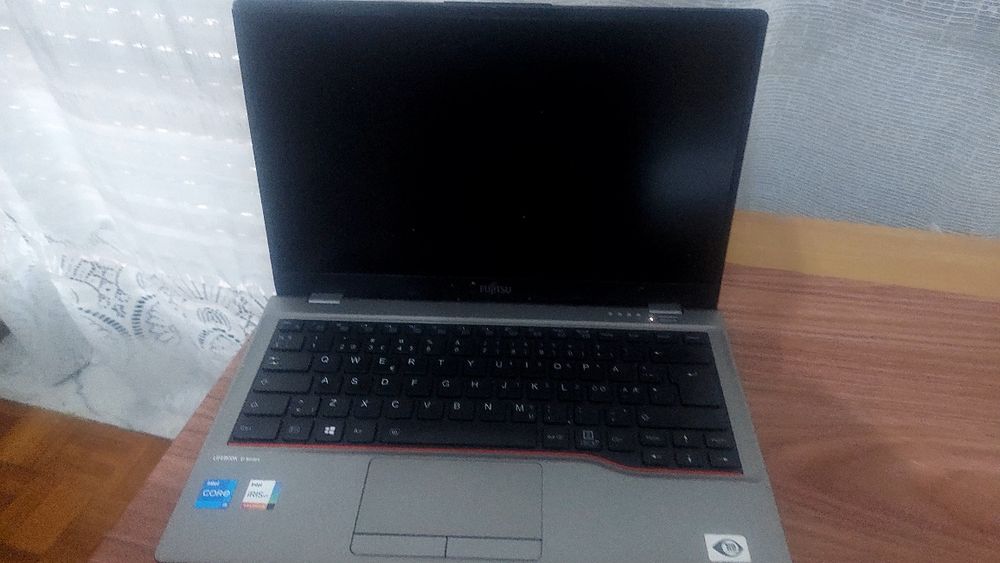 Fujitsu Lifebook U7411