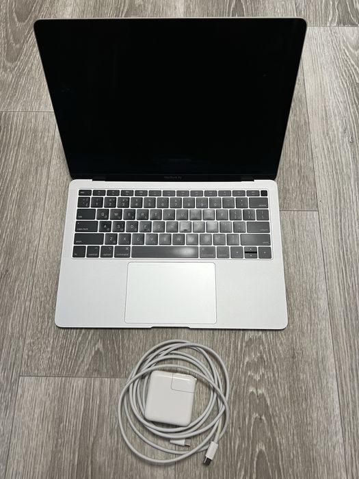 MacBook Air 13 2018 | 8GB/256GB | Як новый Макбук еир