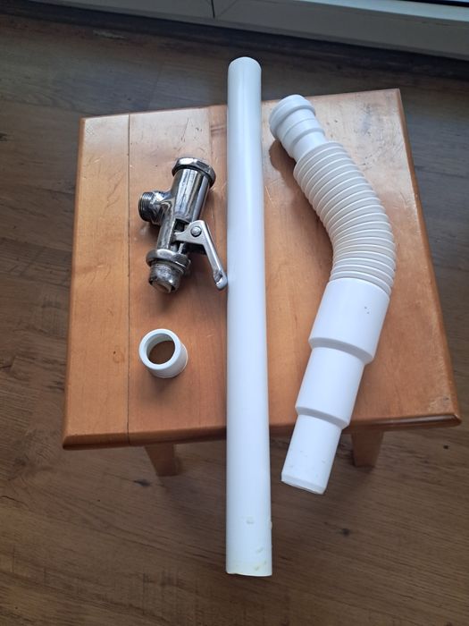 Automat spłukujący do wc.