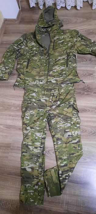 Військова форма.