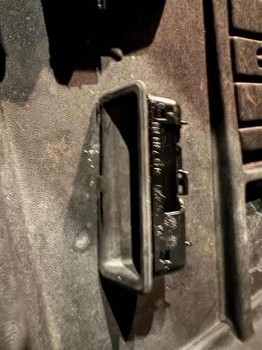 Fechadura mala traseira BMW X1