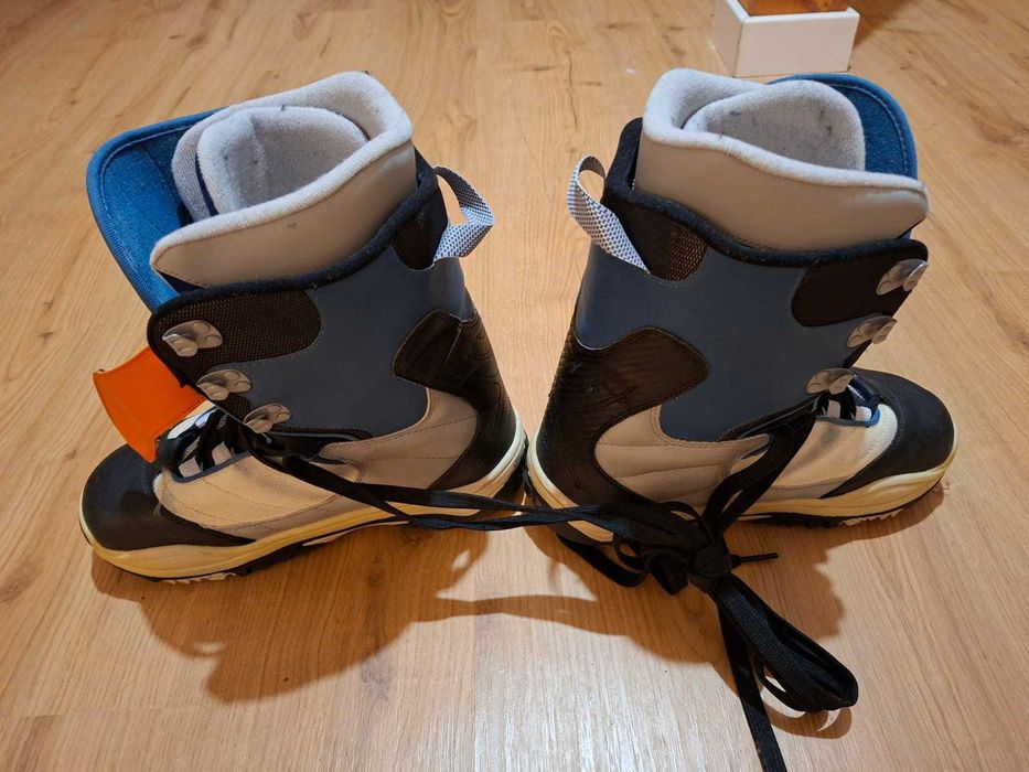 Buty snowboardowe DEE LUXE  | EU 44 | Mondo 28,5