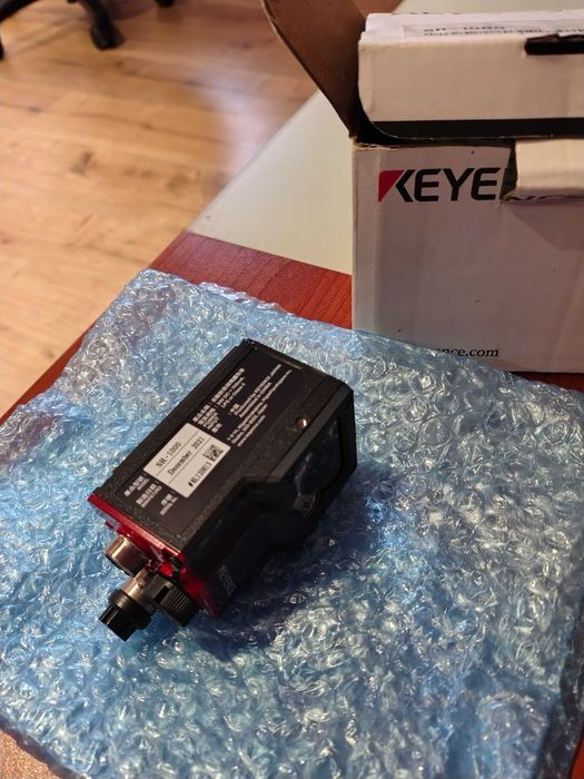 Czytnik kodów QR Keyence SR-1000