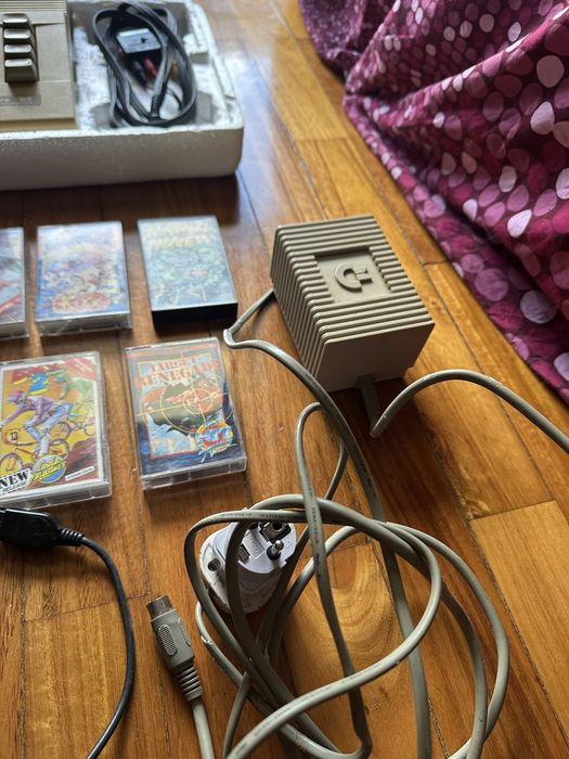 Conjunto Commodore 64
