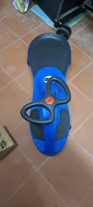 Carro de brincar marca Popo