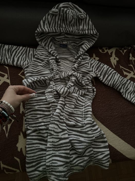 Szlafrok dla chłopca z kapturem i kieszeniami miś w paski zebra