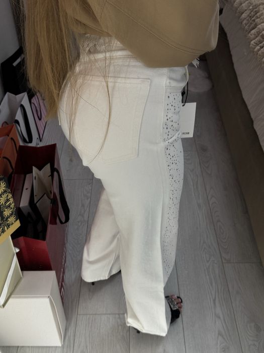 32, 34, 36, 38, 40, 42 джинси bershka straight зі стразами, білі джинси, прямі джинси, трендові джинси, блискучі джинси, джинси бершка, стильні джинси