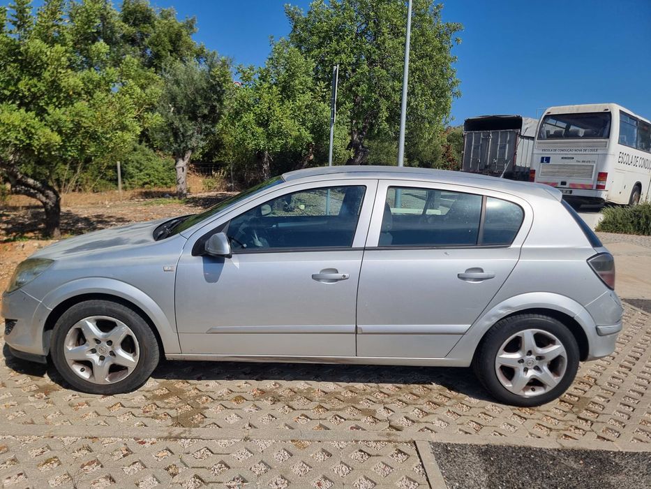 Opel Astra CDTI 1.3 gasóleo para partes ou reparação foto 2