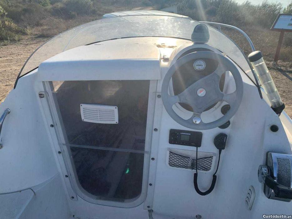 Barco QUICKSILVER 460 com motor MARINER 40HP 4Tempos EFI - CLASSE 4