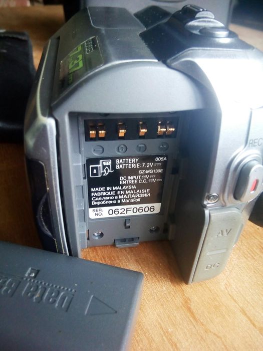 Видеокамера JVC, 34-х зум, 30gb память