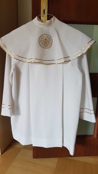 Alba chłopięca biała