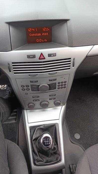 Opel Astra GTC 1.7 125cv (comercial)