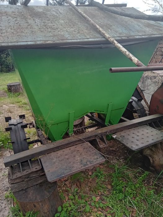 Продам картоплесаджалку