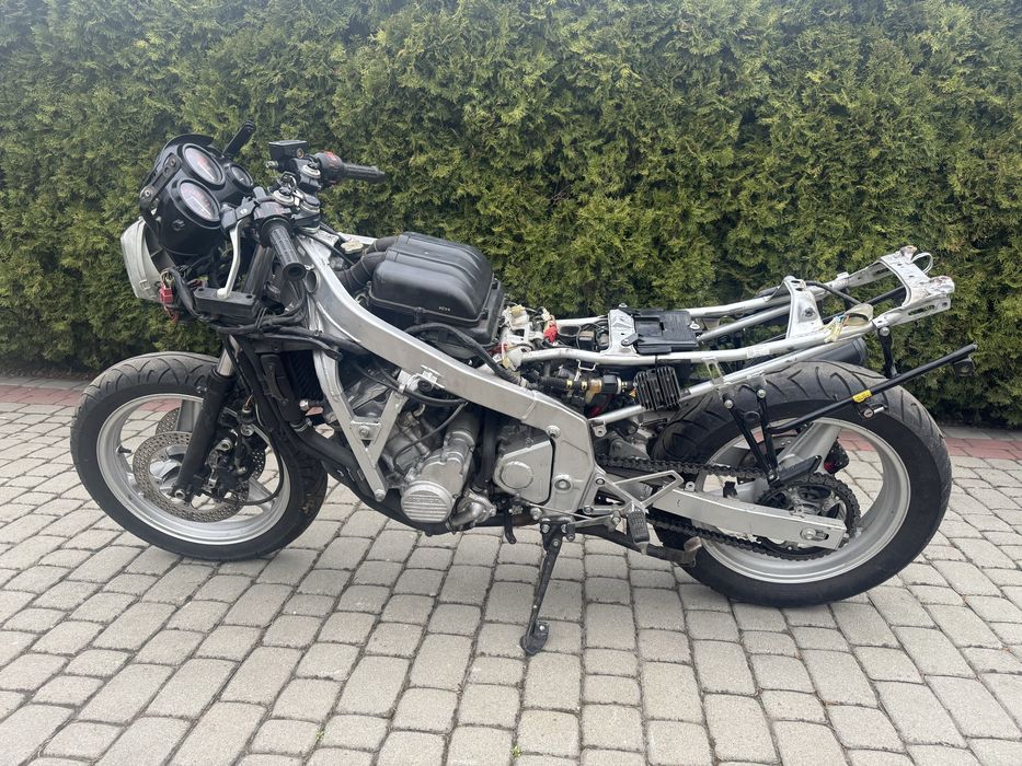 Motocykl HONDA CBR 600 F1 PC19