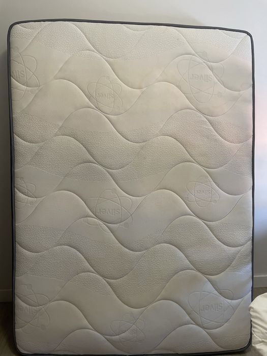 Estrutura de cama mais colchao