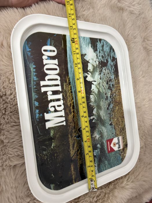 kolekcjonerska taca reklamowa marki Marlboro