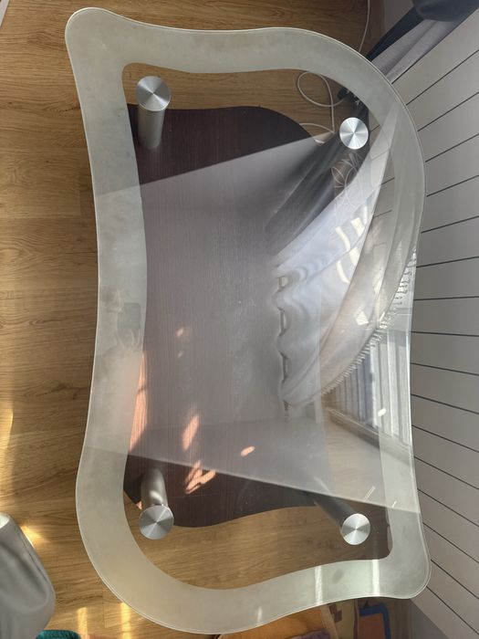 Szklany stolik kawowy