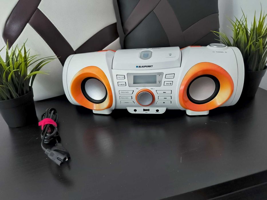 Blaupunkt Boombox Bluetooth CD USB Radio – Idealny na wycieczki!