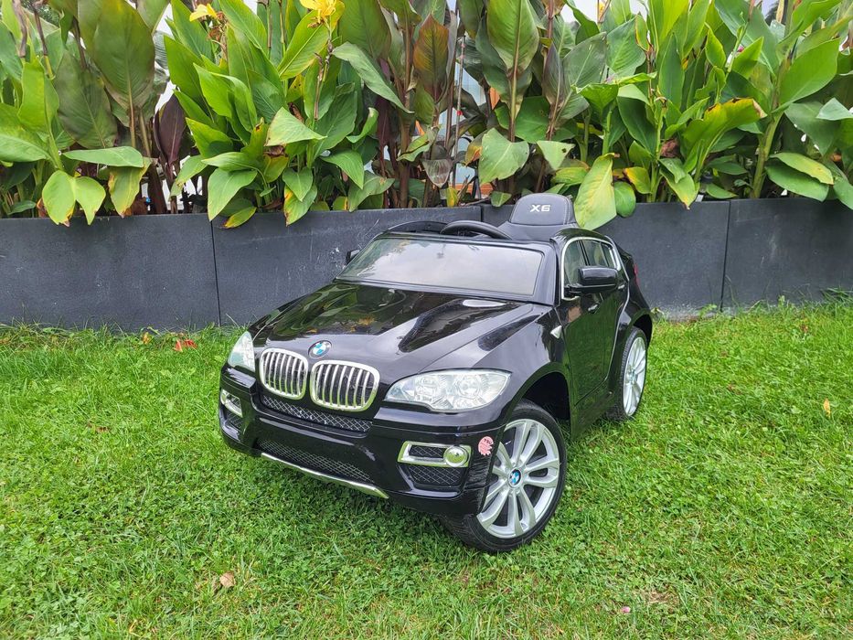 Auto BMW X6 na akumulatory