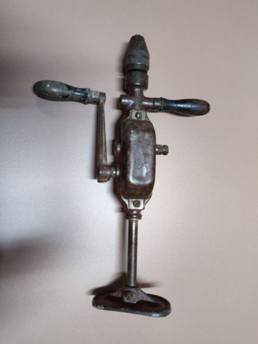 Ferramentas carpinteiro vintage Enchó - Guilherme - berbequim manual -