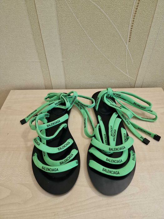 Нові босоніжки Balenciaga Lace-up Sandals 39-40