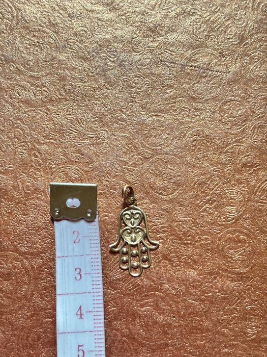 Złota zawieszka,ręka Fatimy,585