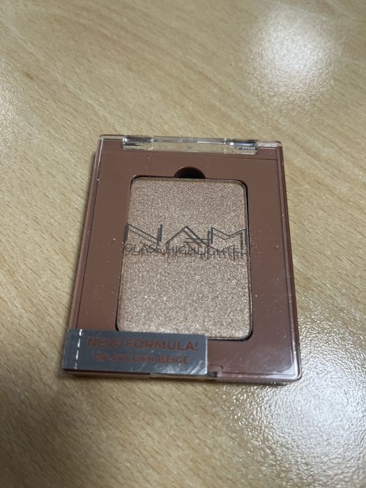 NAM nowy rozświetlacz new glass highlighter
