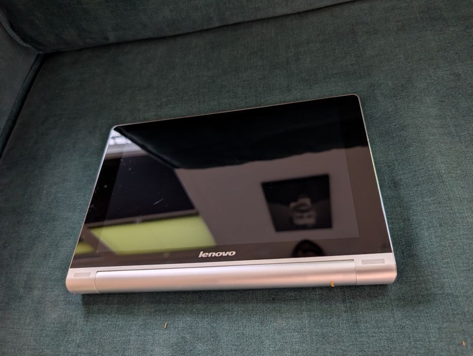 Tablet LENOVO IdeaTab Yoga B8000 A7QC/10,1/1GB/16GB/Android +pokrowiec