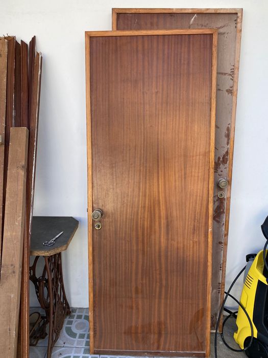 Portas de interior em madeira