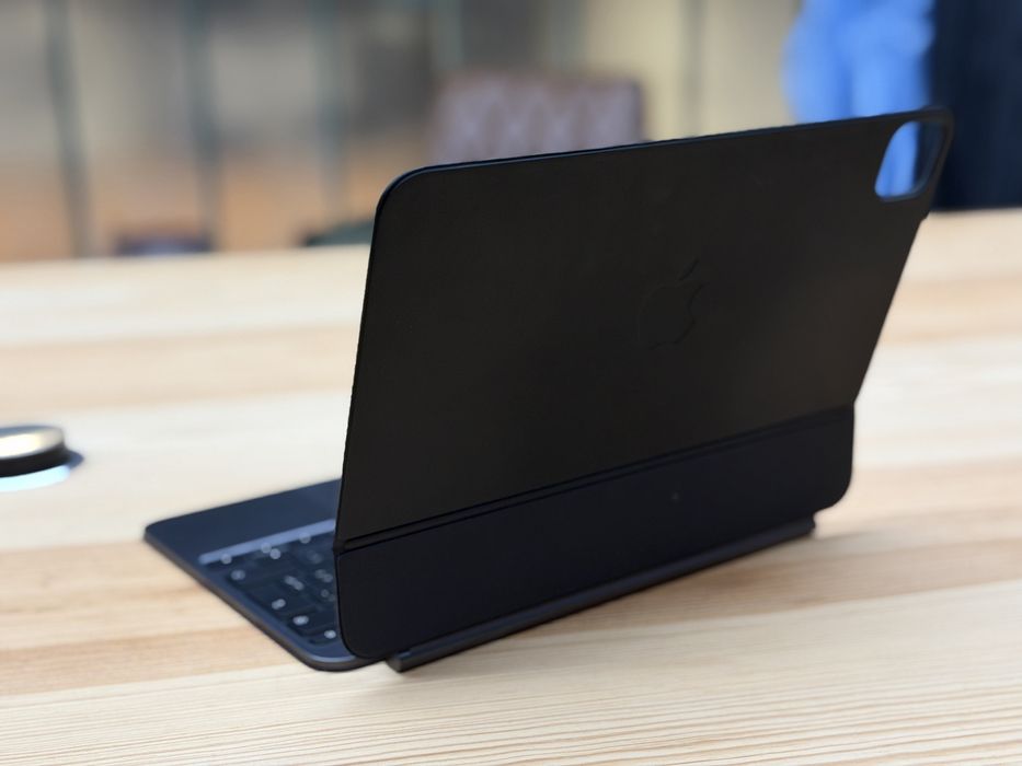 Capa Apple Magic Keyboard para iPad Pro 11"