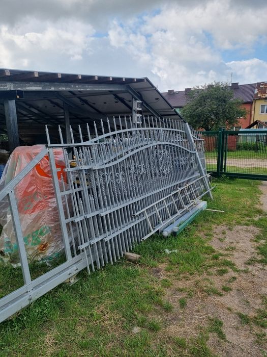 Ogrodzenie, brama