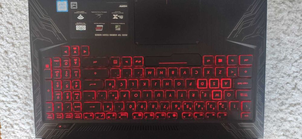 ASUS TUF Gaming FX504GM - Portátil Gamer Poderoso!