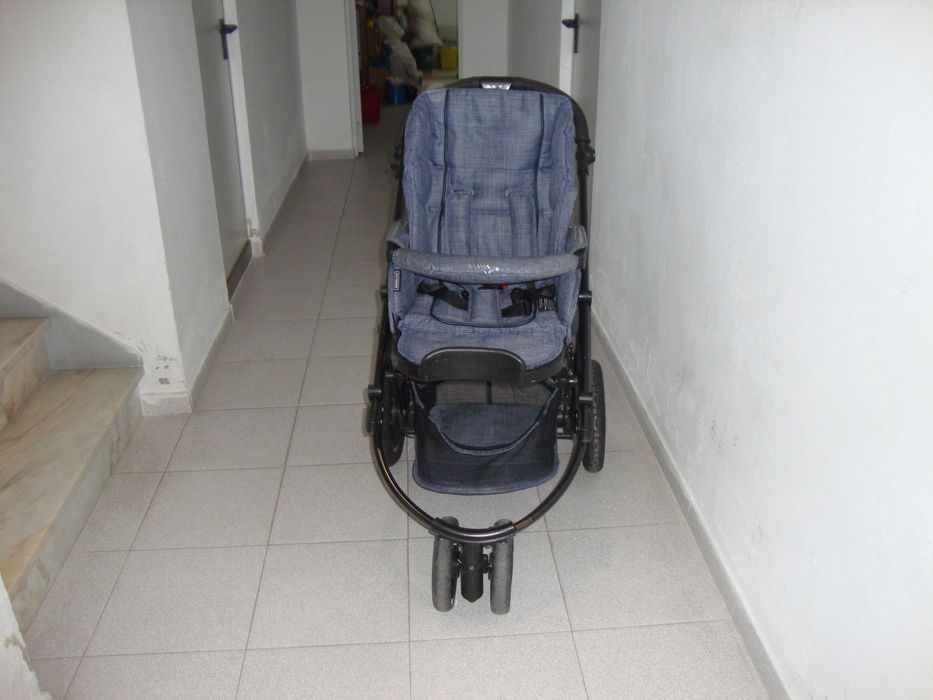 Vendo conjunto bebecar ovo ,carrinho de passeio e   sistema isofix