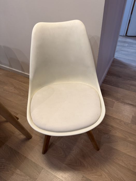 Zestaw mebli: Kanapa narożna, stół + 6 krzeseł, lampa, lustro