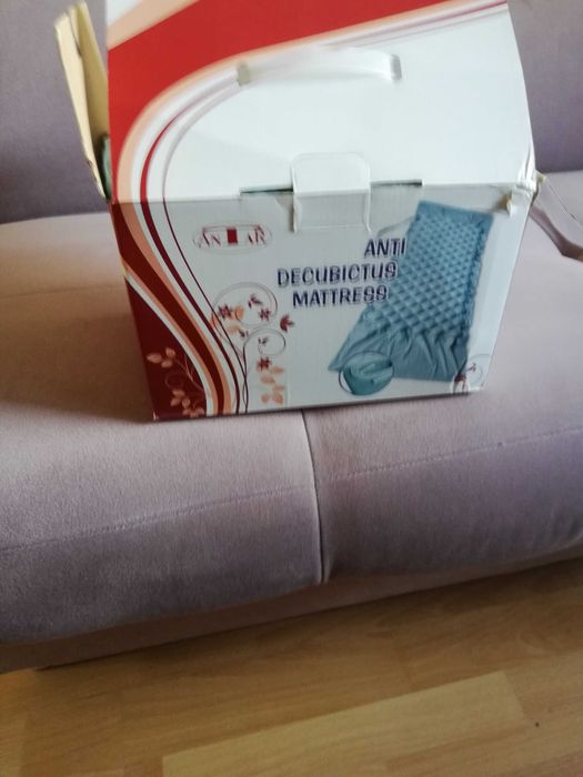 nowy matrac anty odleżynowy z pompką