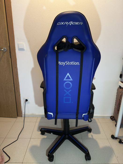 Cadeira gamer PlayStation em ótimo estado, muito confortável