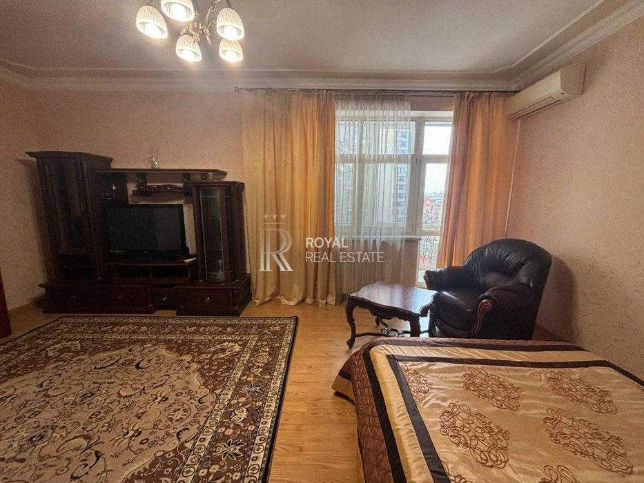 Оренда Квартира 72 м2 вул. Антоновича м Олімпійська Голосієво Київ