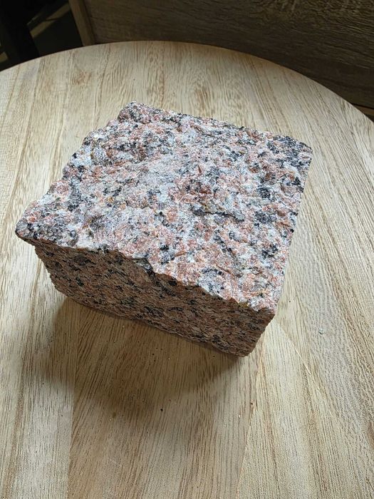 Pedras em granito, grès, calcario